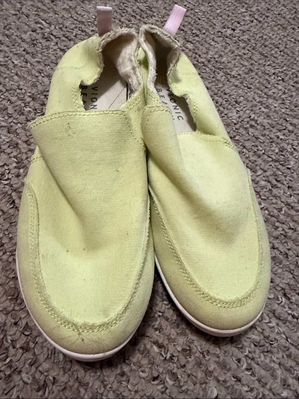Women’s 10 Volcanic Beach Slip-On Canvas Shoes in Pale Yellow Green